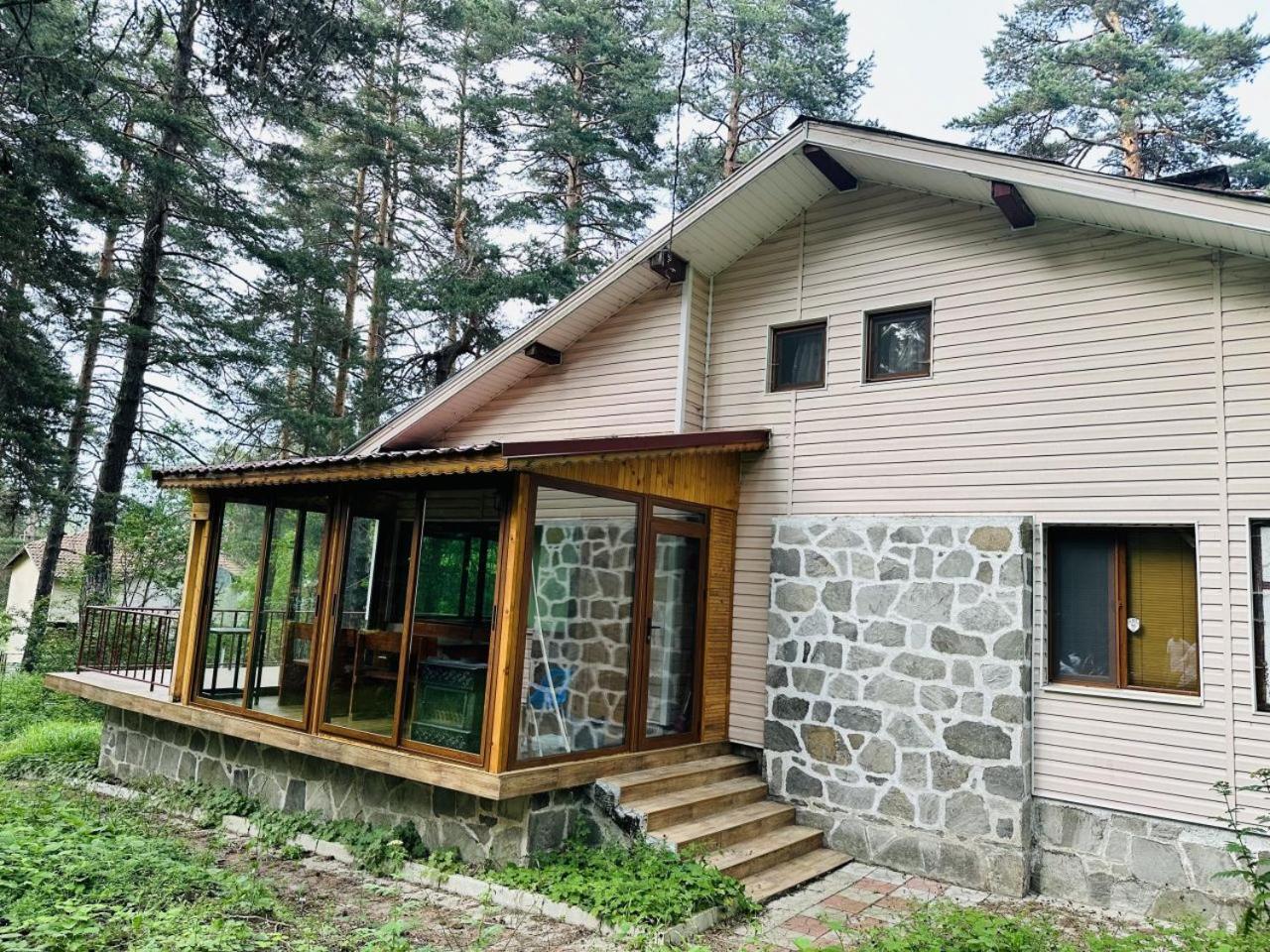 Вила Данели Ţigov Ceark Exterior foto